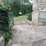 Entre Pierre Et Bois