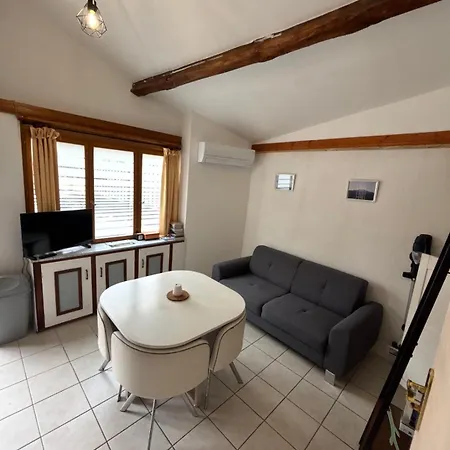 Entre Pierre Et Bois Holiday home