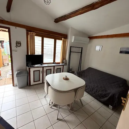 Entre Pierre Et Bois Holiday home *