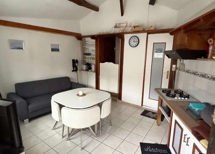 Entre Pierre Et Bois *