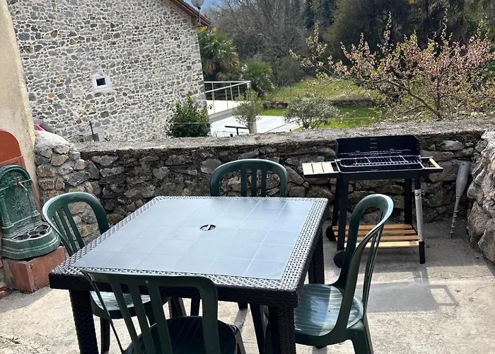 Hébergement de vacances Entre Pierre Et Bois *